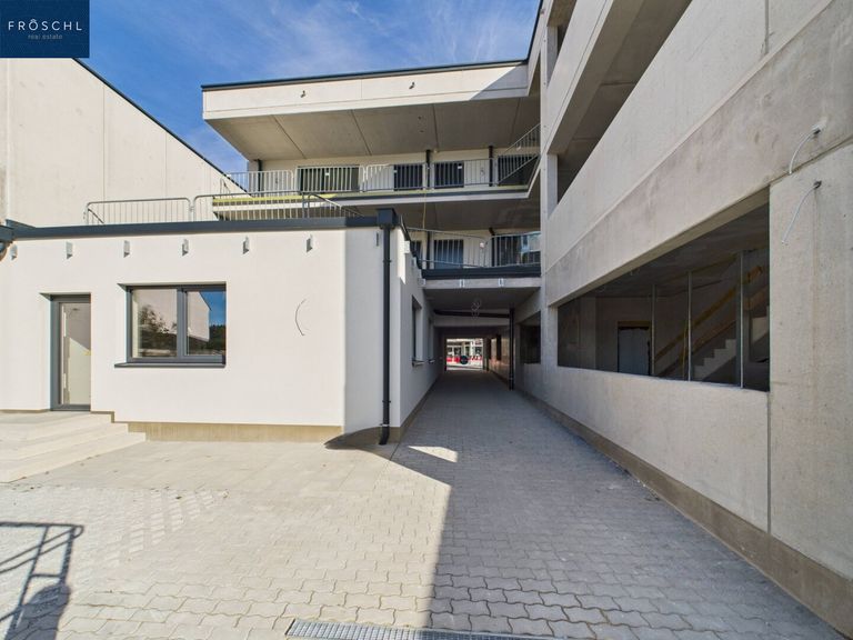 Ansicht Einfahrt und Zugang