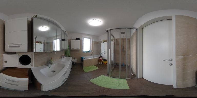 1. Obergeschoss - Badezimmer