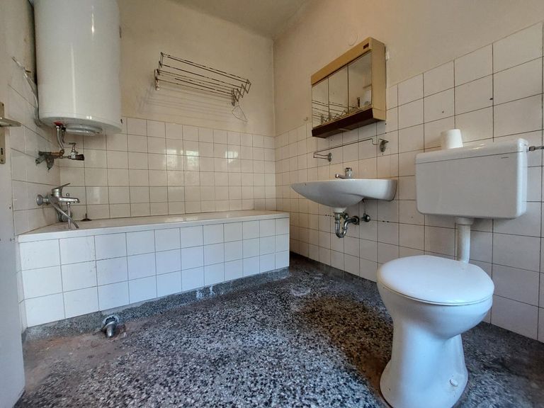 Haus 2 EG großes Badezimmer