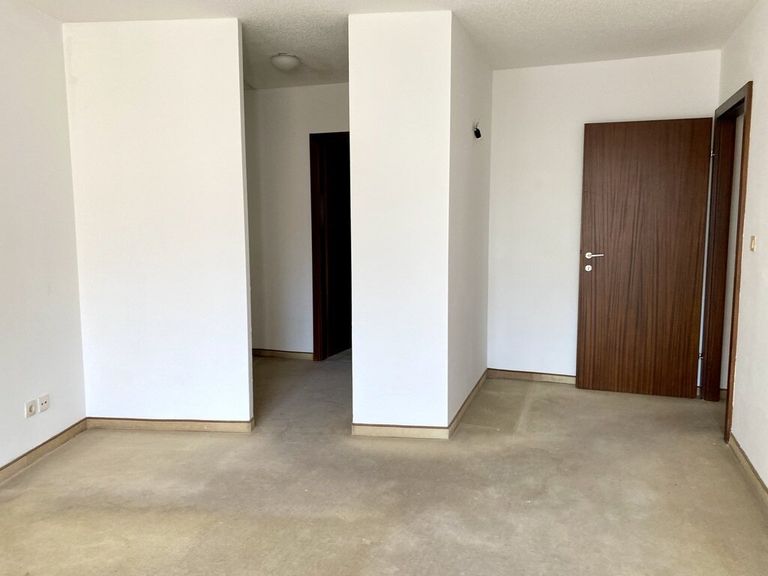 Zimmer 4 mit Garedrobe und Bad