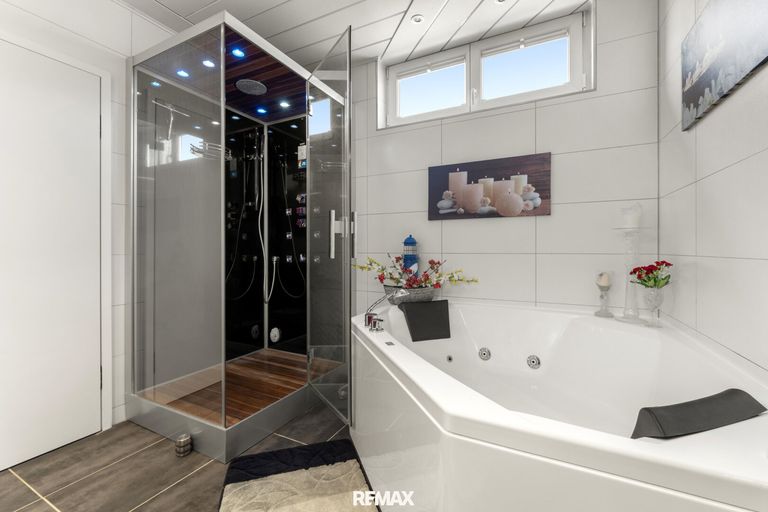 Badezimmer EG