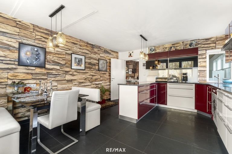 Küche mit Essbereich