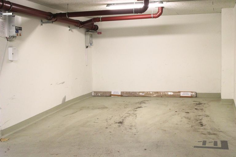 9_Garage
