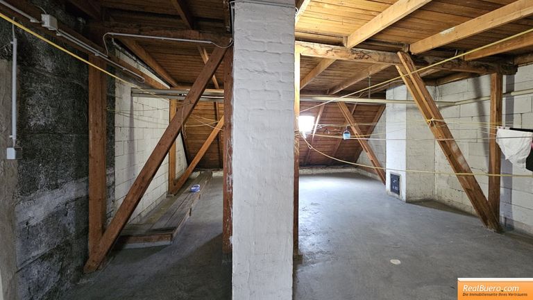 Dachboden zum Wäsche aufhängen