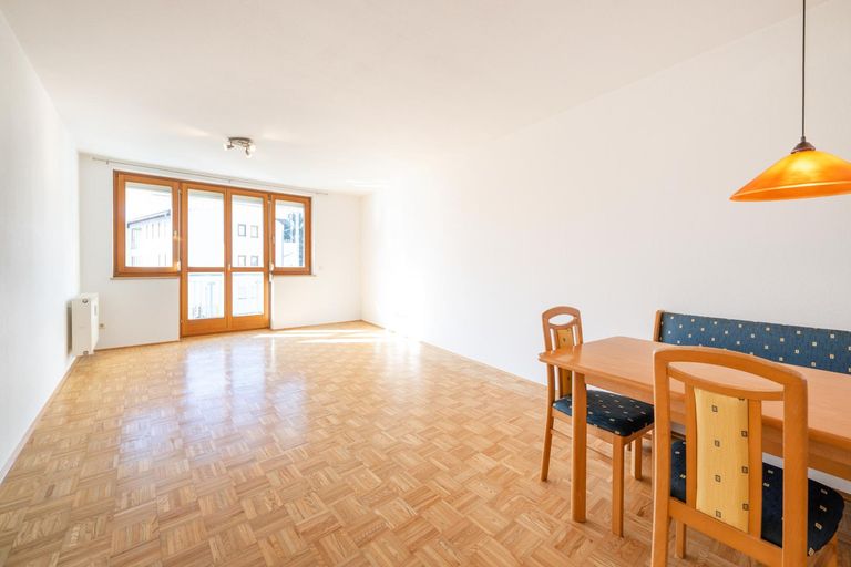 Großzügiges Wohnzimmer