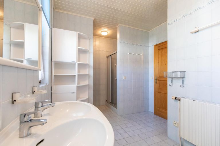 Landhaus Neusiedl/See, Bad EG