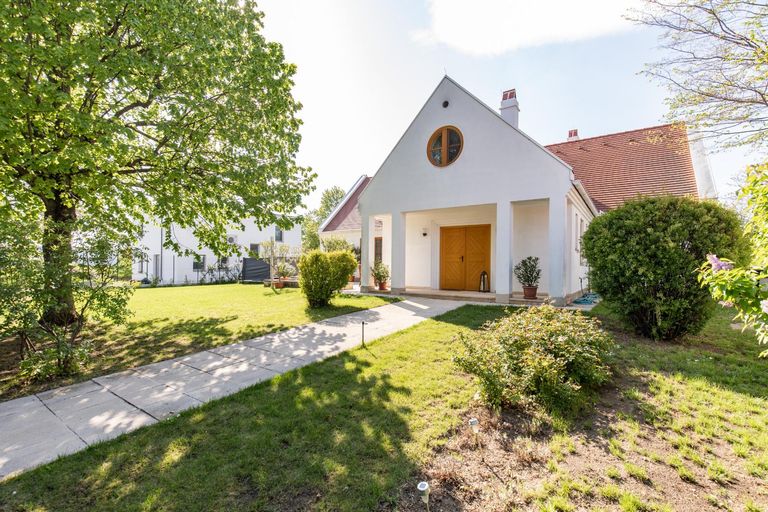 Landhaus Neusiedl See Garage