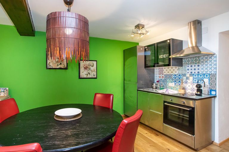 Essbereich mit Küche