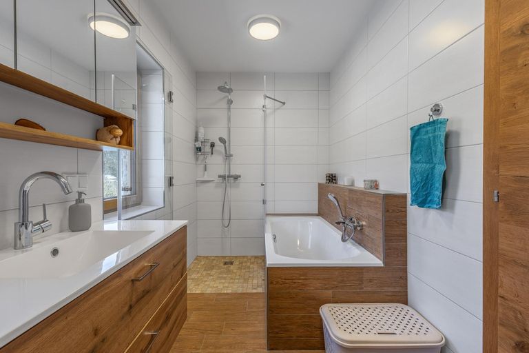 Bad Dusche