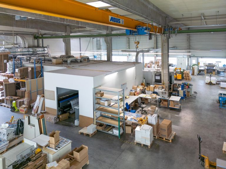 Innenansicht der Lager- und Produktionsfläche