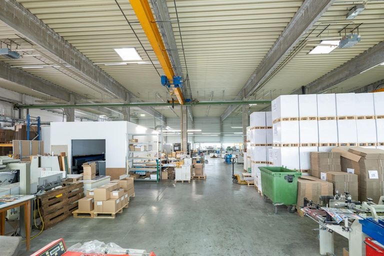 Innenansicht der Lager- und Produktionsfläche