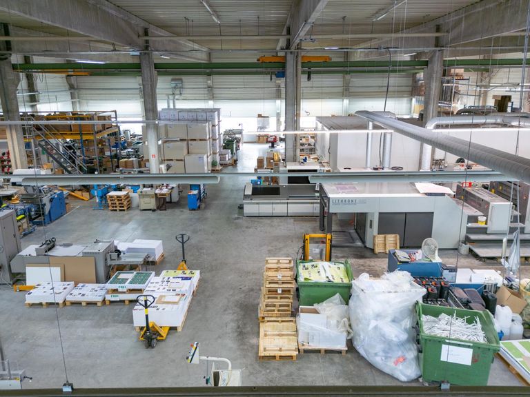 Innenansicht der Lager- und Produktionsfläche