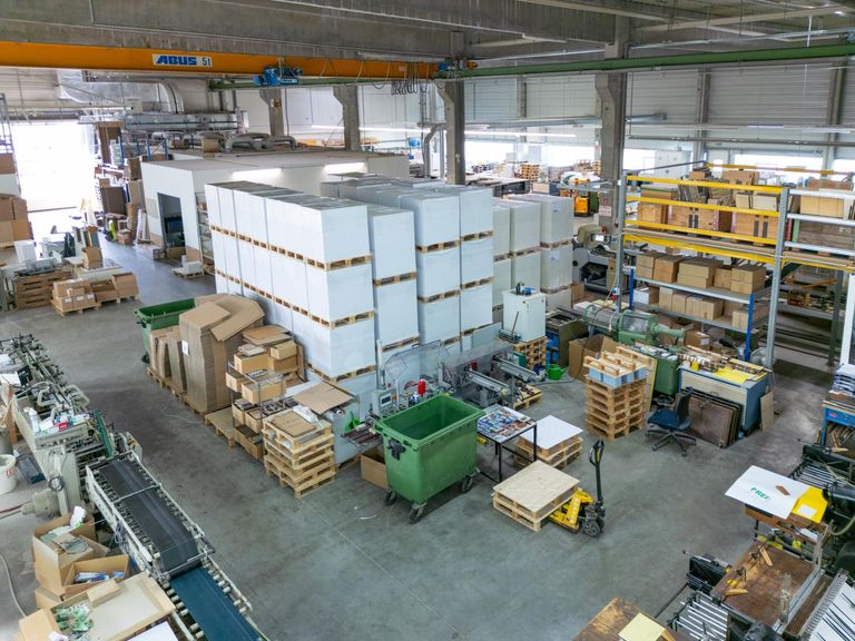 Innenansicht der Lager- und Produktionsfläche