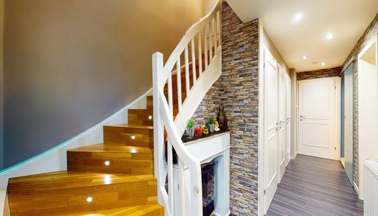 Flur/Treppenaufgang (EG)