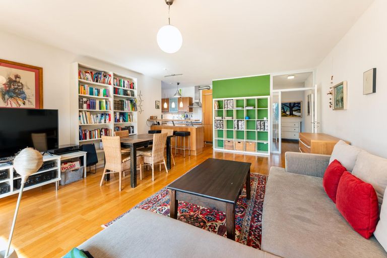 Großer Wohn-/Koch-/Essbereich