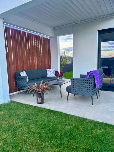 überdachte Terrasse