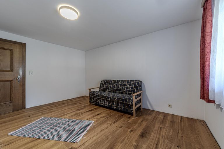 2. Schlafzimmer