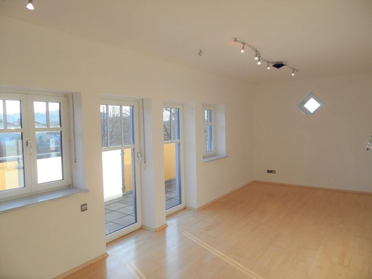 Schlafzimmer mit Balkonausgang