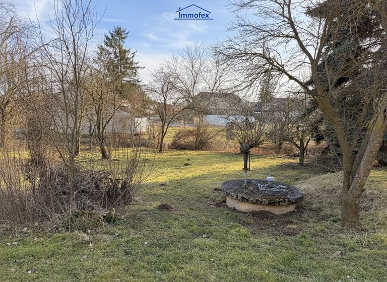 gegenüberliegende Parzelle