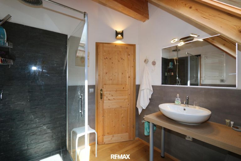 Bad Zimmer 1 OG