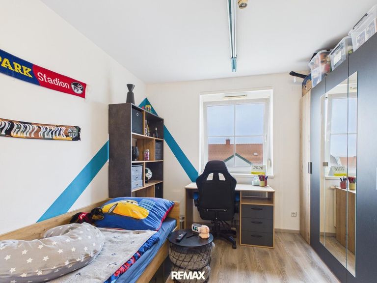 Schlafzimmer 1