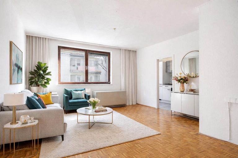 Einrichtungsbeispiel Wohn-/Schlafbereich