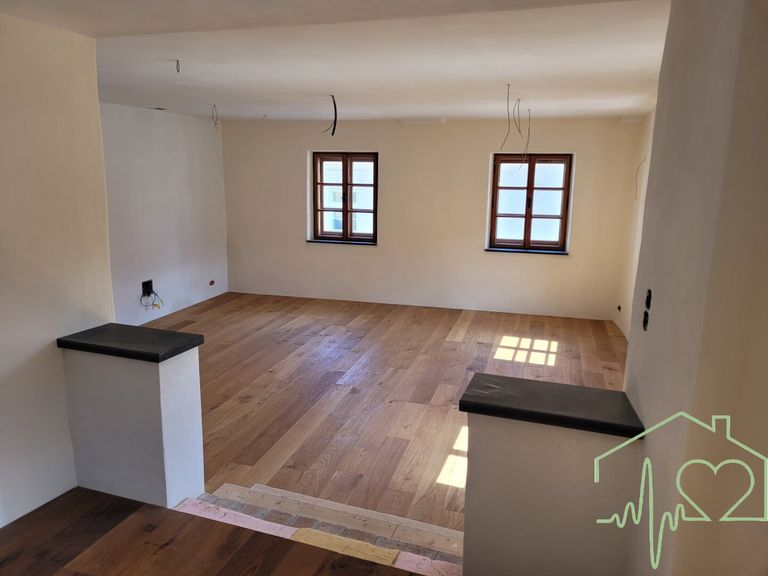 Großzügige, helle Familienwohnung mit Panoramablick