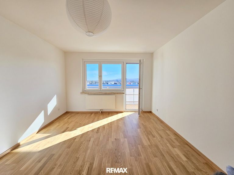 Südseitiges Wohnzimmer