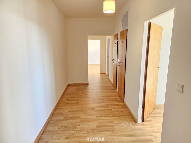 Vorzimmer mit viel Stauraum