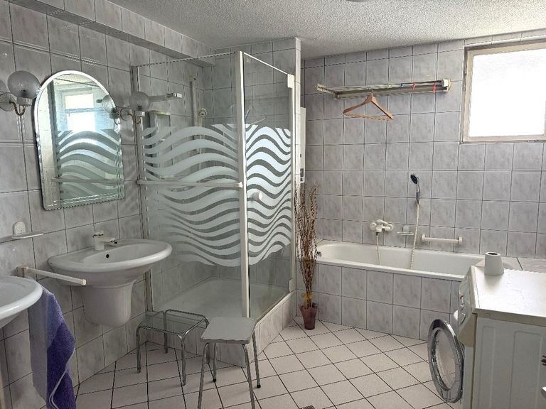 Badezimmer EG