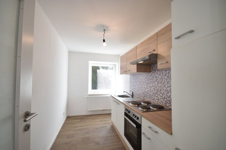 Küche - Moderne und geräumige 3 Zimmer Wohnung mit großem Balkon Miete Grödig Salzburg
