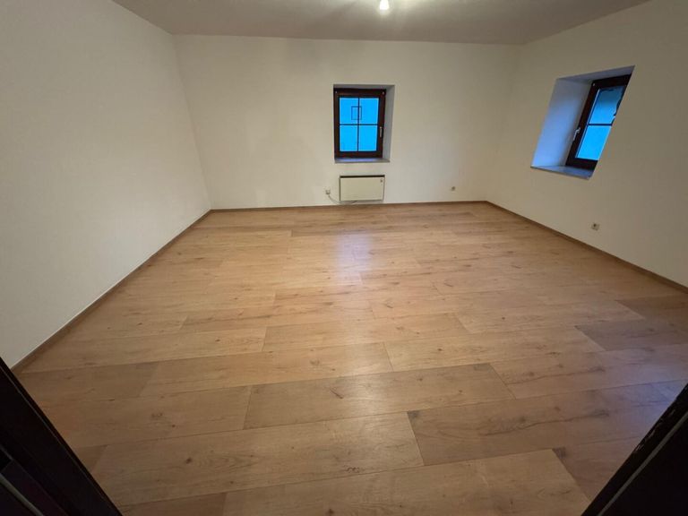 Schlafzimmer - Kleines 2 Zimmer Appartement mit PKW-Stellplatz Miete Grödig Salzburg