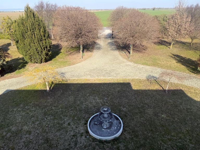 OG Balkon mit Blick auf die Einfahrt