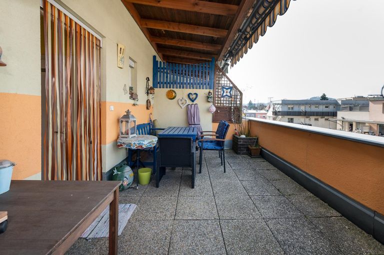 Überdachte Dachterrasse