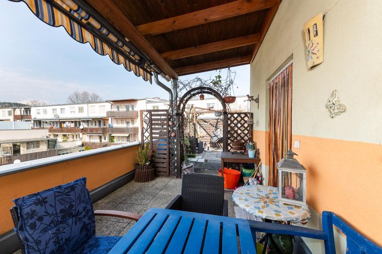 Großzügige Dachterrasse 2. OG