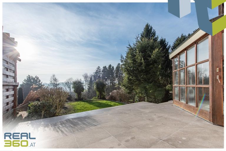 Terrasse vor Wintergarten