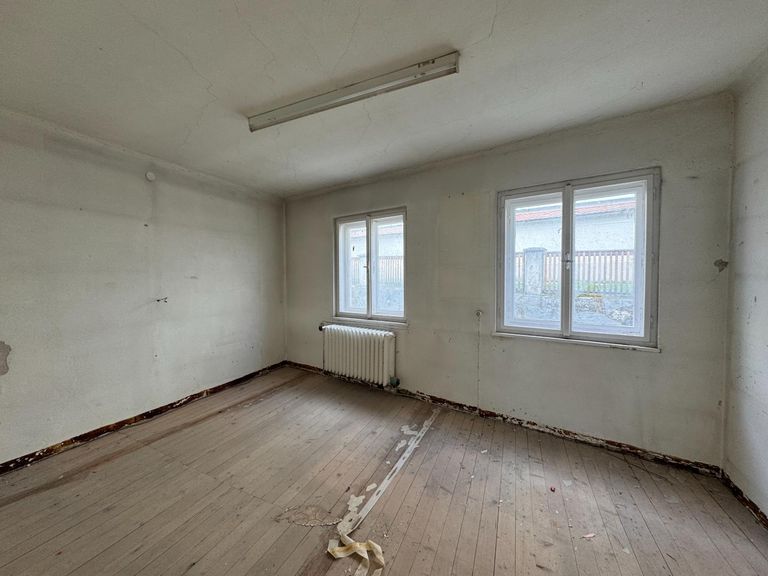 Einzelbüro vor Renovierung