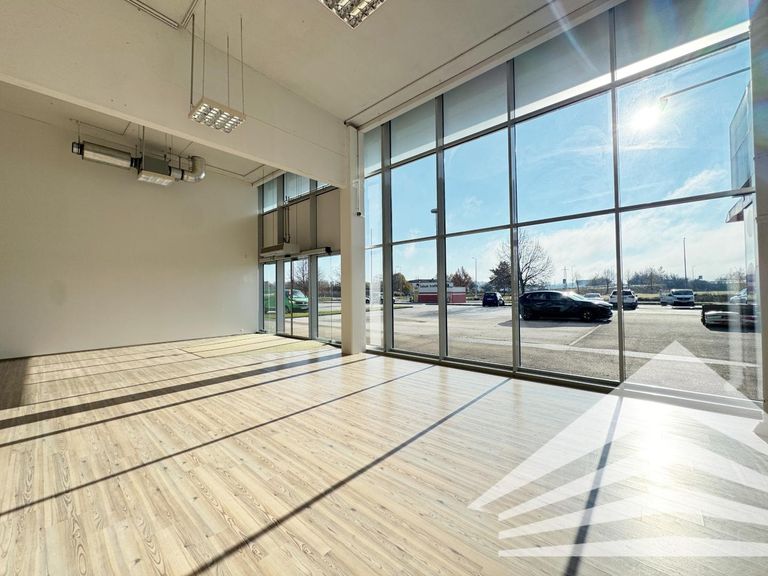 Eingang | Schaufensterfront