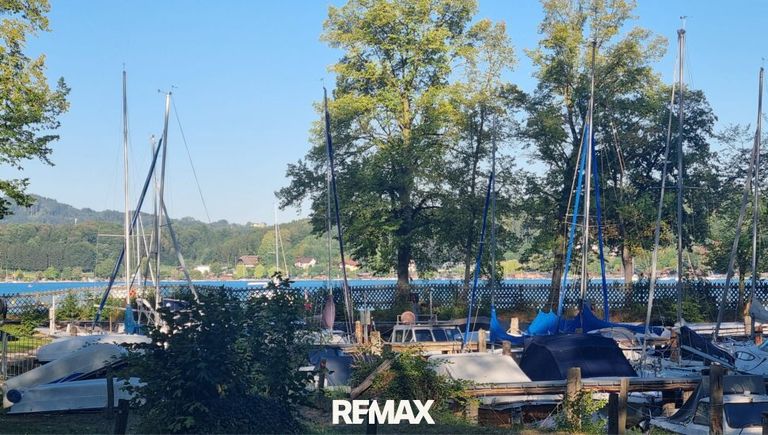 Kleiner Hafen beim Schloss