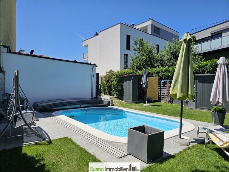 Pool im Allgemeinbereich/Garten