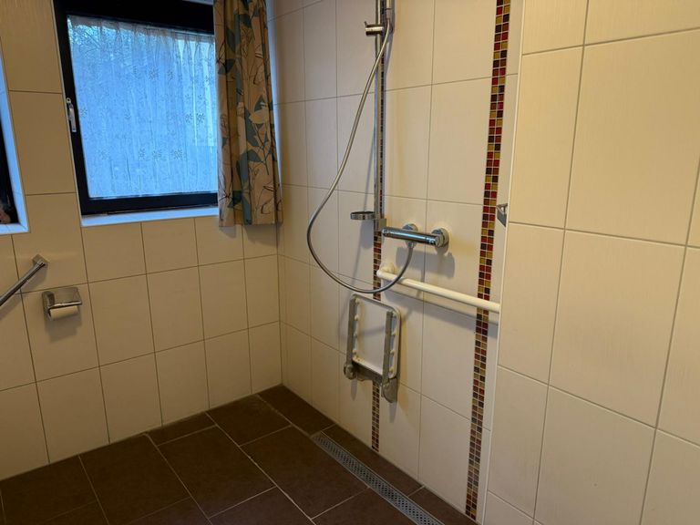 Bad / WC - EG - barrierefrei