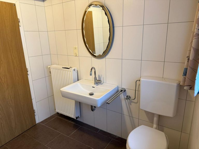 Bad / WC - EG - barrierefrei