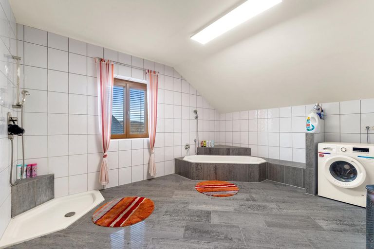 Badezimmer DG (1)