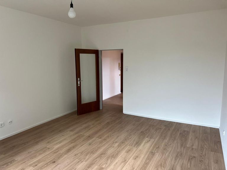 Wohn und Schlafzimmer