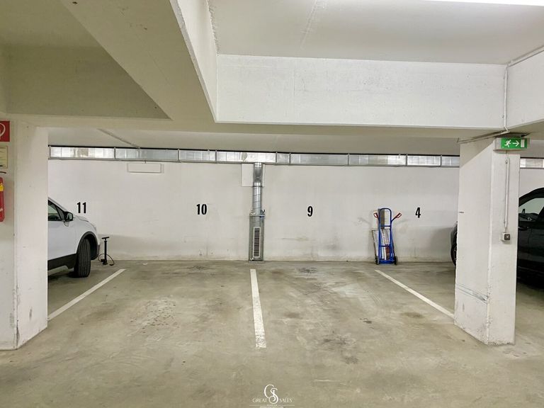 Tiefgaragenstellplatz