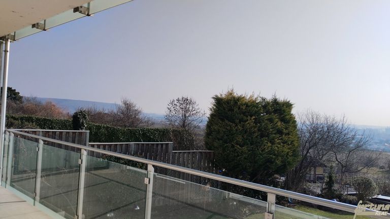 Großzügige Terrasse