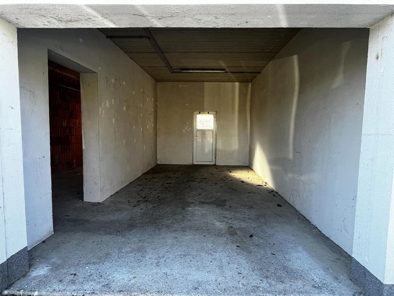 17_Garage 1
