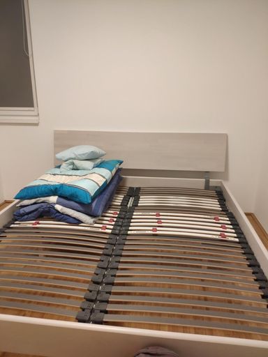 ZUR ABLÖSE: Bett_ohne Lattenrost