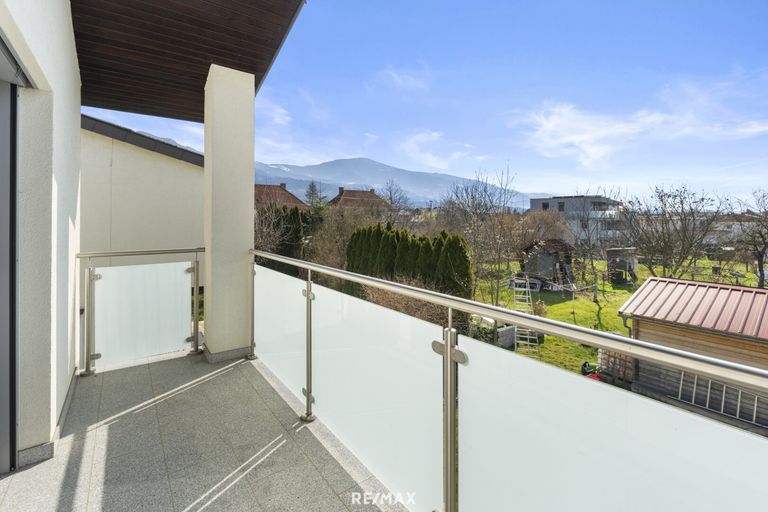 Aussicht Balkon (OG)