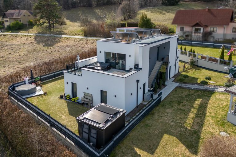 Luftbild Gerätehaus und Garten